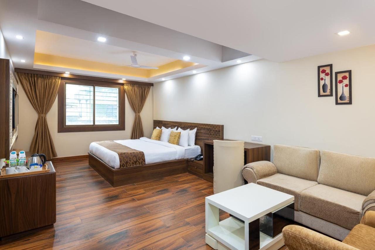 Hotel Cygnett Style Tania'S Siliguri Exteriér fotografie