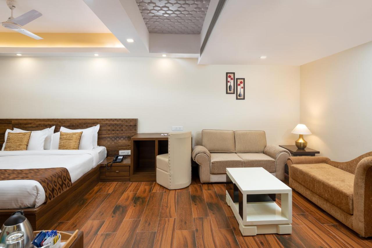 Hotel Cygnett Style Tania'S Siliguri Exteriér fotografie