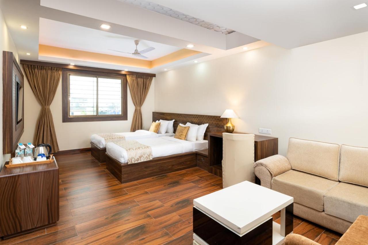 Hotel Cygnett Style Tania'S Siliguri Exteriér fotografie